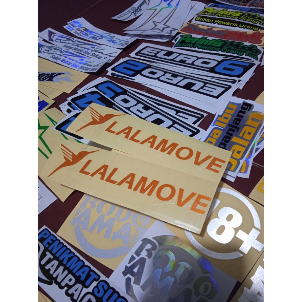 stiker logo timbul LALAMOVE
