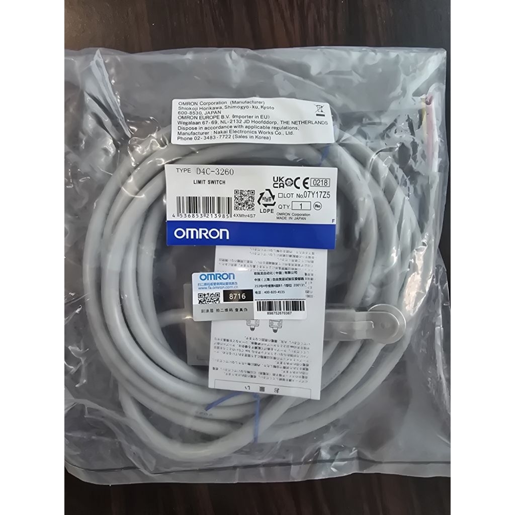OMRON D4C-3260 OMRON Compact Limit Switch OMRON ORI