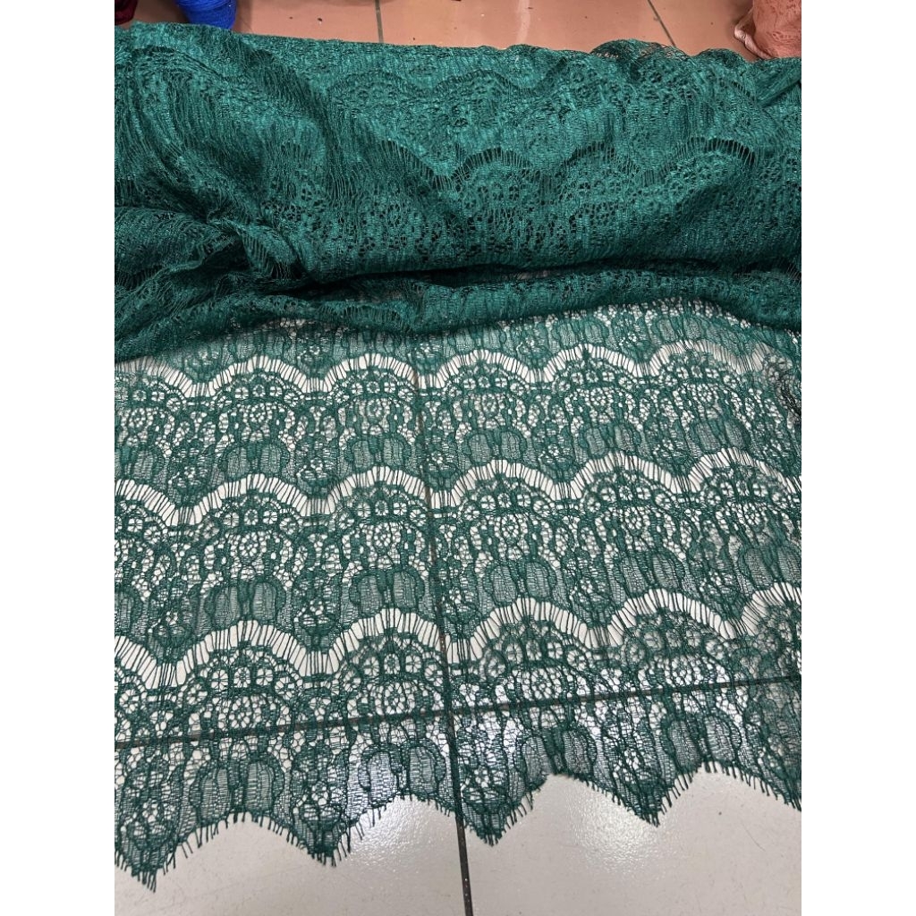 bahan renda Brukat/ Kain renda kumis pinggiran ,kain renda