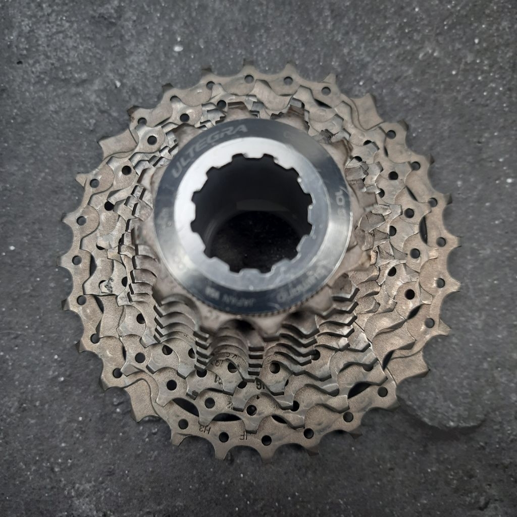 Sprocket Cassette Shimano Ultegra CS-6700 10 Speed 12-28T - Sproket Shimano Ultegra 6700 10 Speed 12