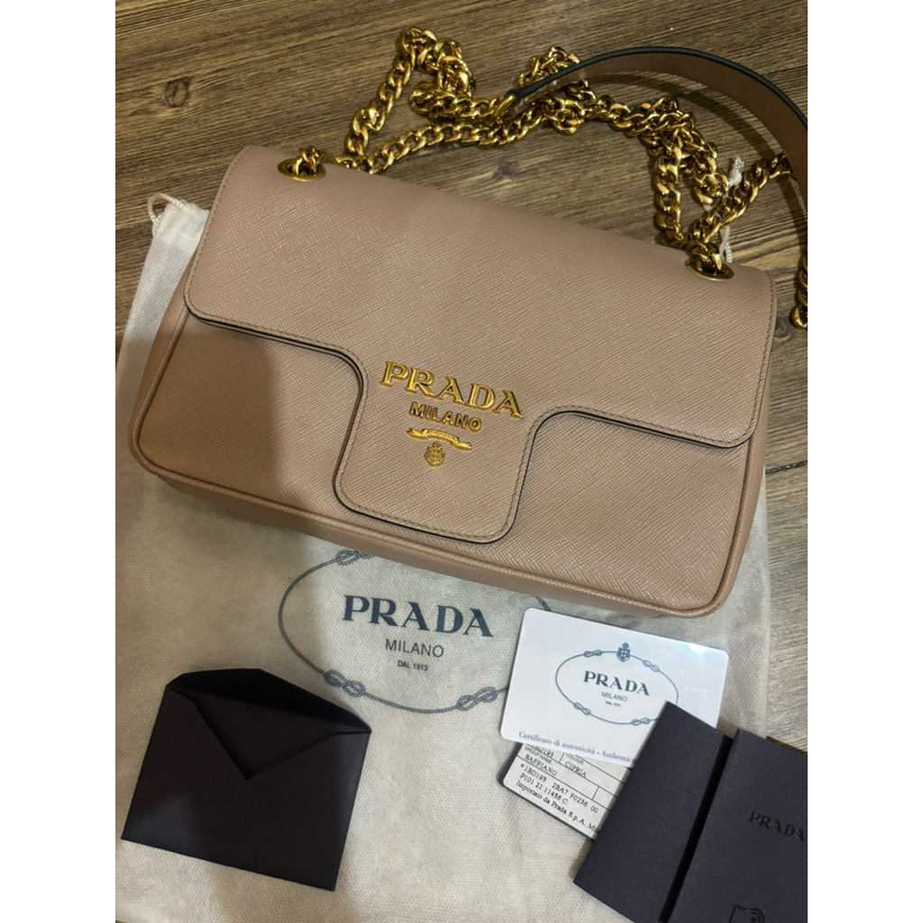 preloved tas branded prada