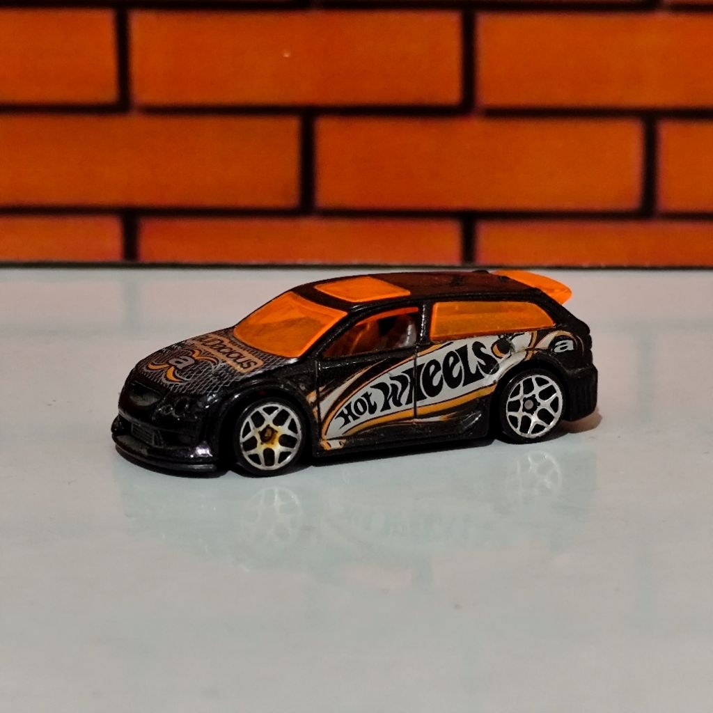 Hotwheels Audacious Fantasy Blue Card Loose Mulus