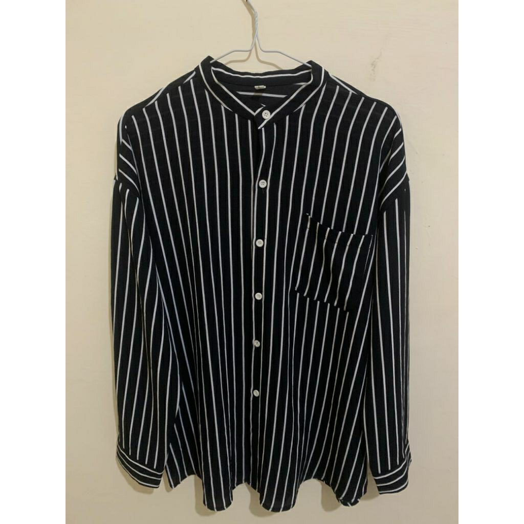 Kemeja hitam garis salur by At corner 231