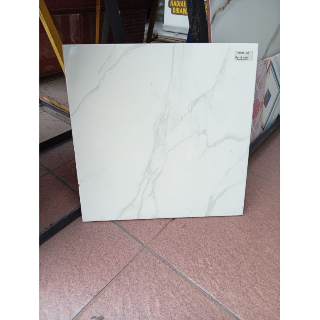 Keramik Lantai Motif Marmer 40x40 Muata Gris