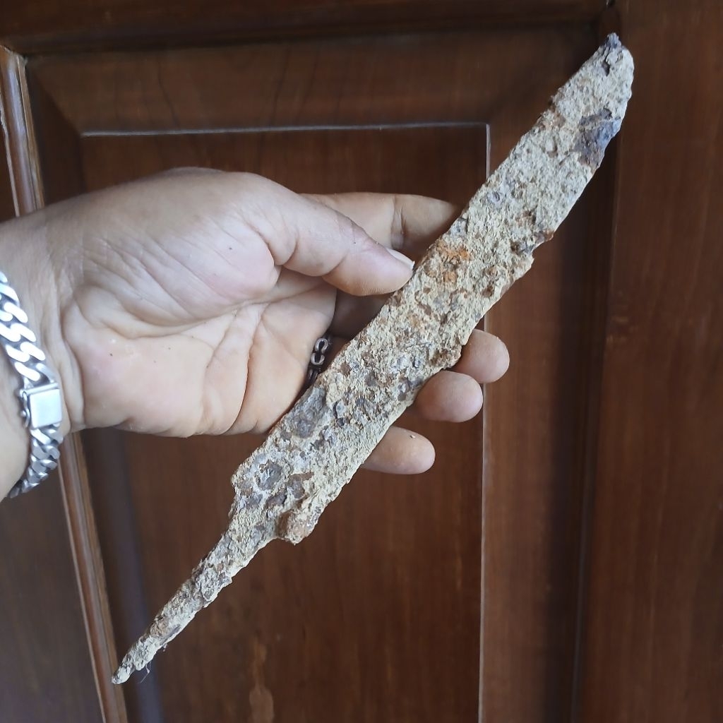 Koleksi Temuan Galian Tanah Pusaka Golo.k Wedhung Budho