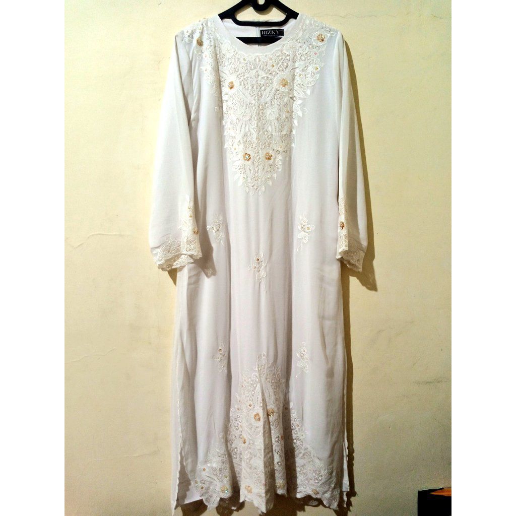 preloved - gamis putih