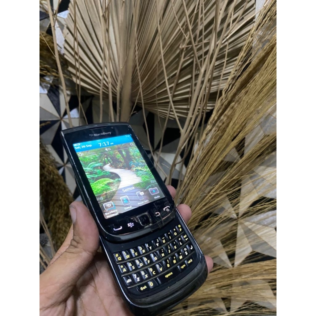 Hp Blackberry Torch 9800 (Bekas)