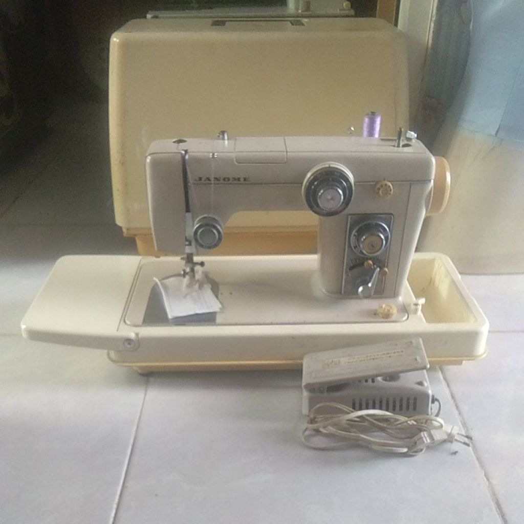 mesin Jahit janome  lubang kancing 801