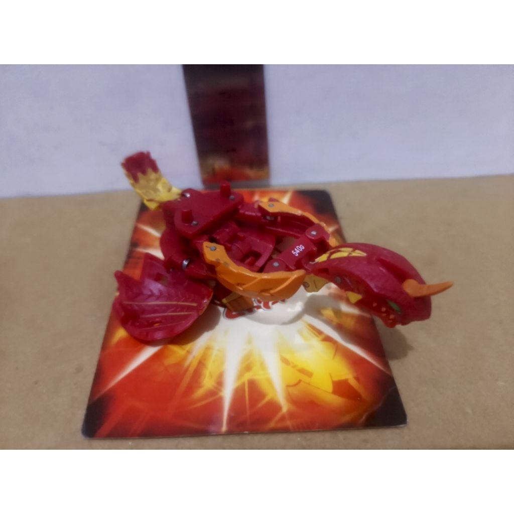 Bakugan Pyrus Avior Spin Master (Minus)