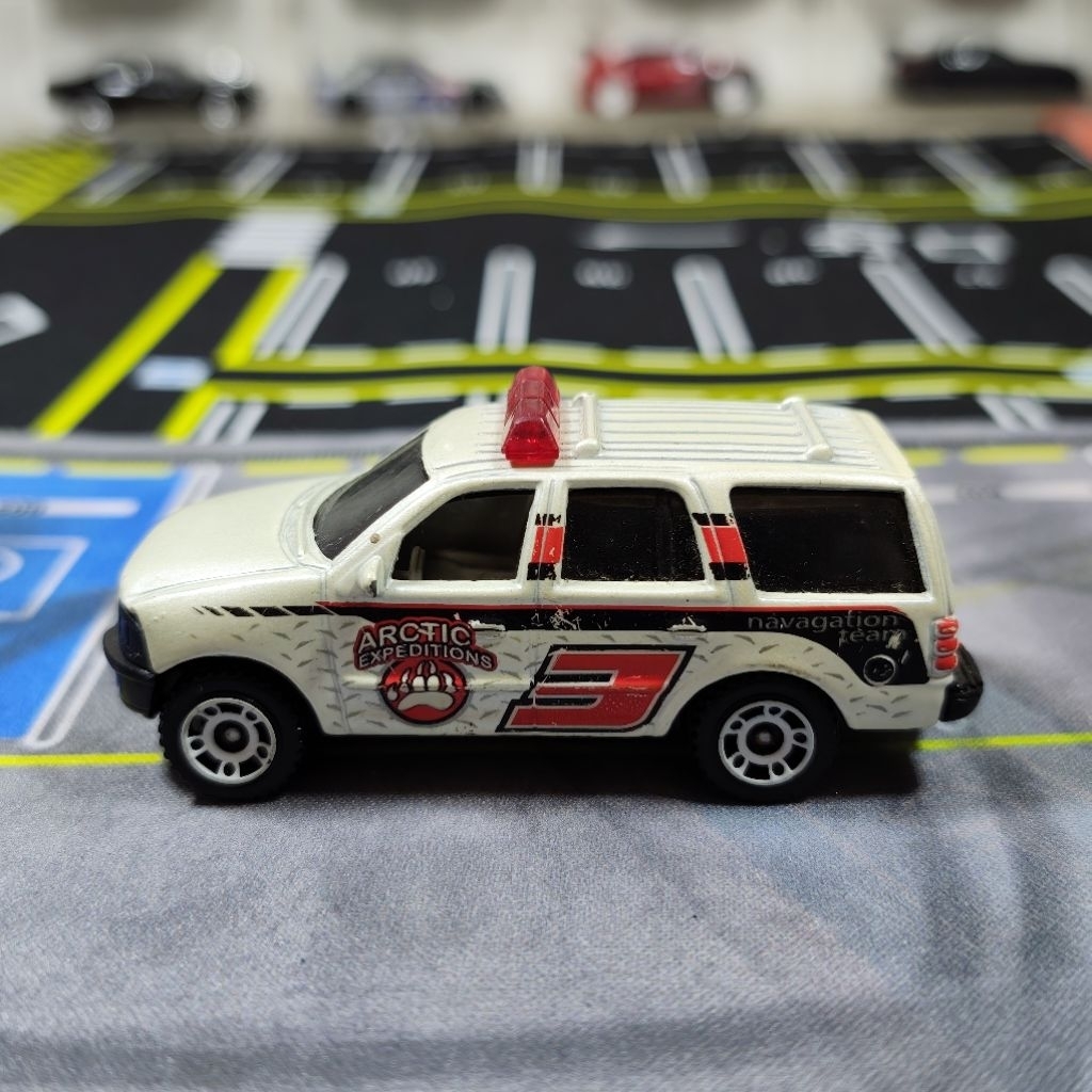 MATCHBOX LOOSE FORD EXPEDITION ARCTIC EXPEDITION