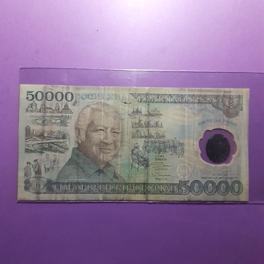 Uang kuno 50000 suharto polymer tahun 1993