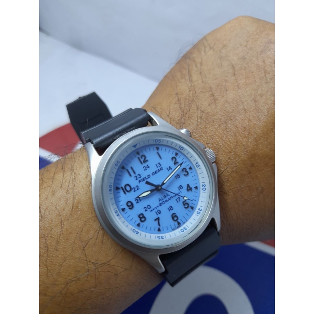 Jam tangan vintage Alba field gear military ice blue dial