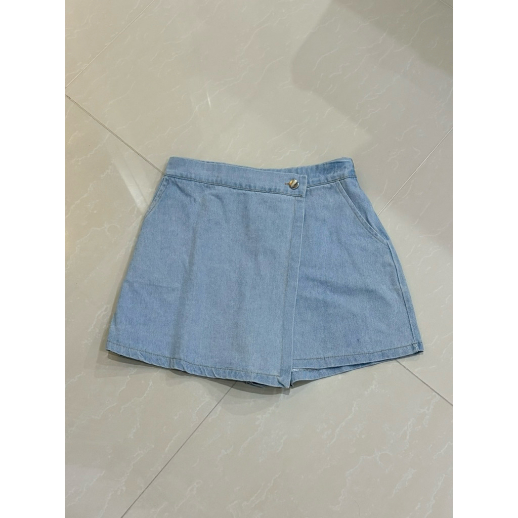 PRELOVED - LIKE NEW / ROK CELANA IMPORT KOREAN STYLE SKORT Jeans Halus Lembut Premium