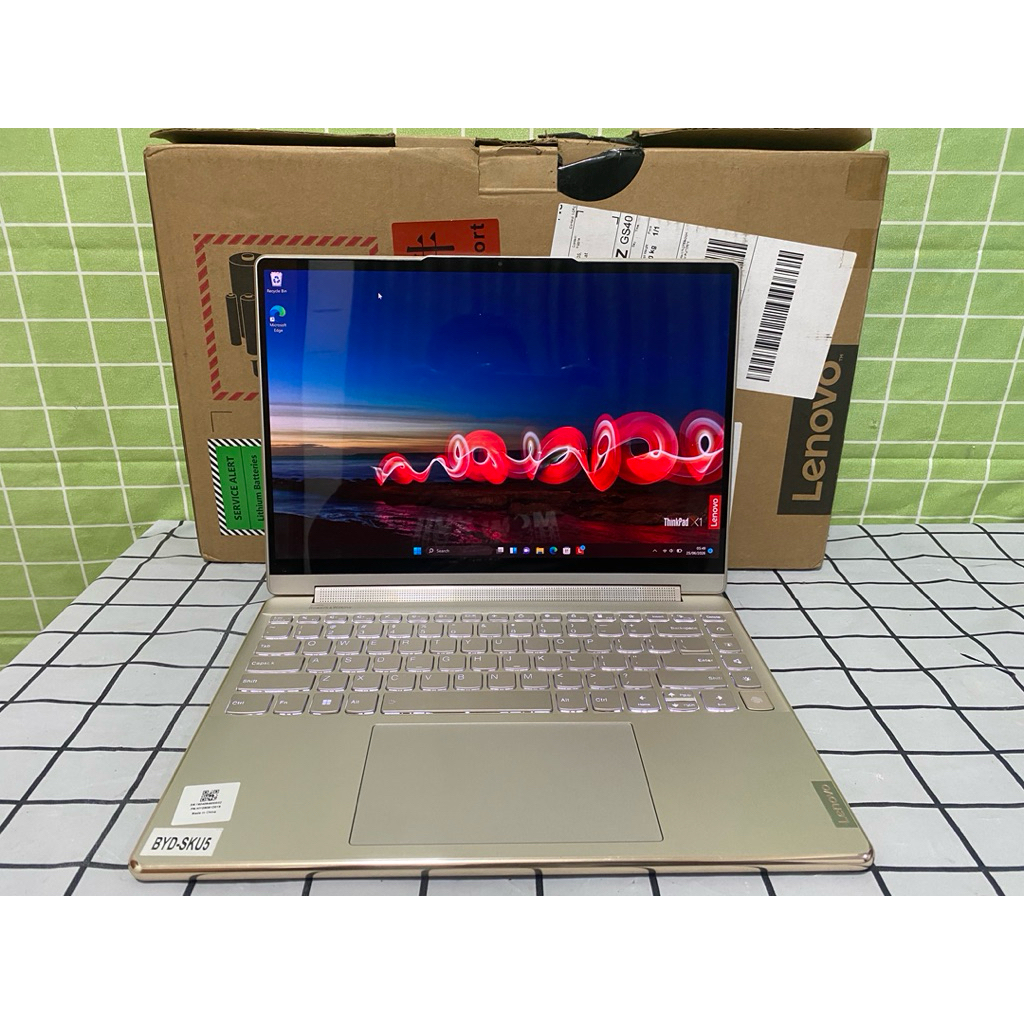 Lenovo YOGA 9 core i7 gen 12 Touch 360 oled New ex display