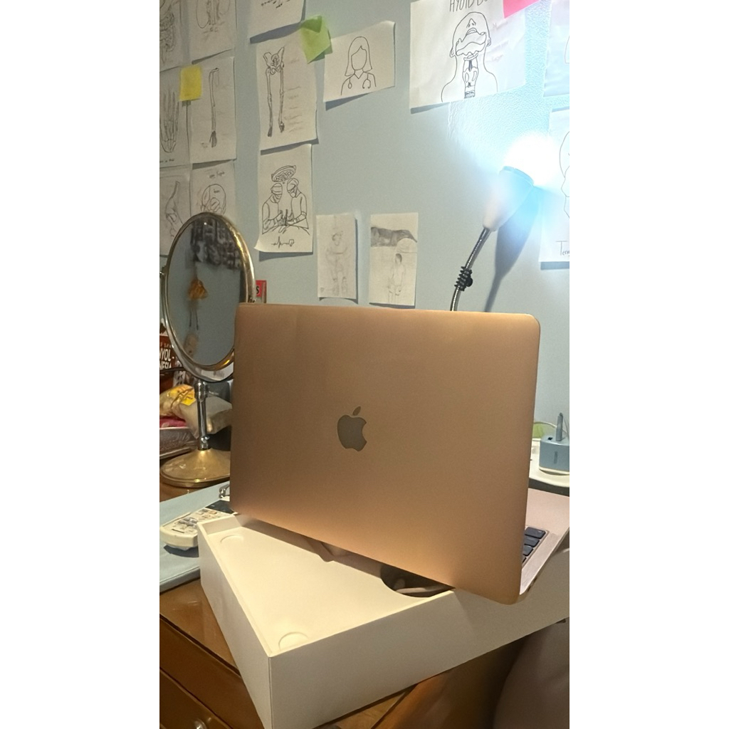 MACBOOK AIR 2020