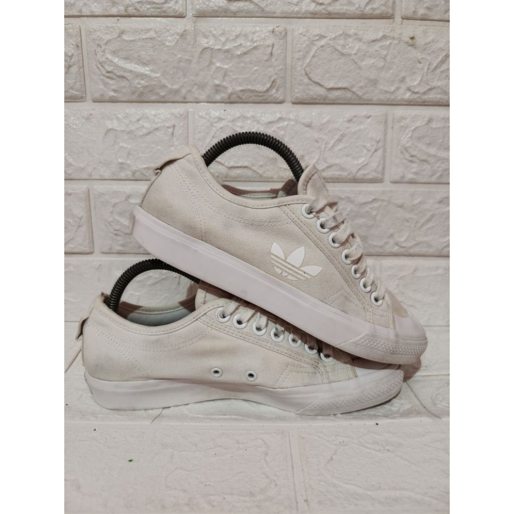 Sepatu Sneakers 4dd4s Nizza Trefoil Triple Cloud White size - 40