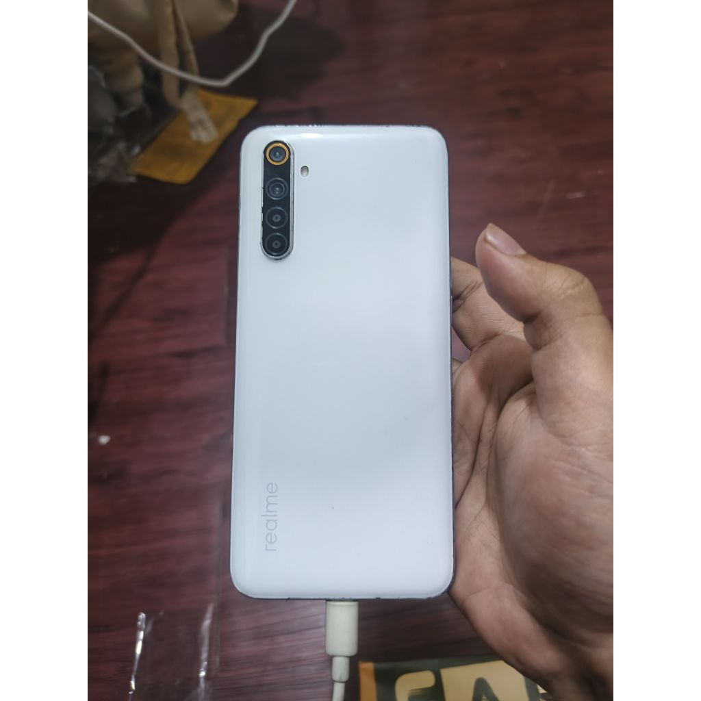 Realme 6 RAM 4GB ROM 128GB Type-C Helio G90T Fullset Minus Baca Deskripsi