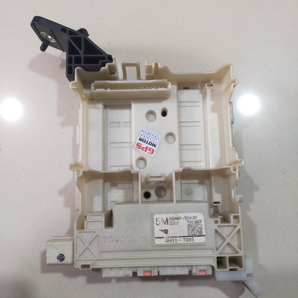 FUSE BOX SIKRING ALL NEW VIOS YARIS 2018 UP ORIGINAL