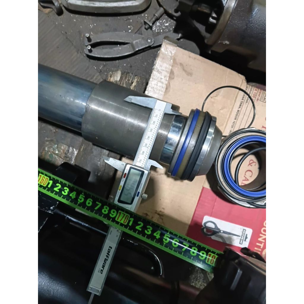 silinder hidrolik Jack hidrolik copotan forklift Toyota 5ton