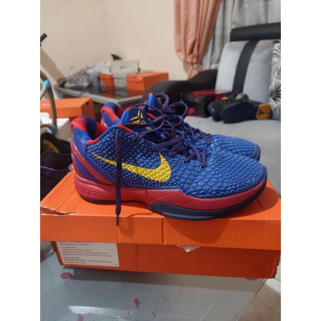 Sepatu nike kobe protro 6 barcelona size 44.5. Second like new masih mulus 95% alas tebal no box aut