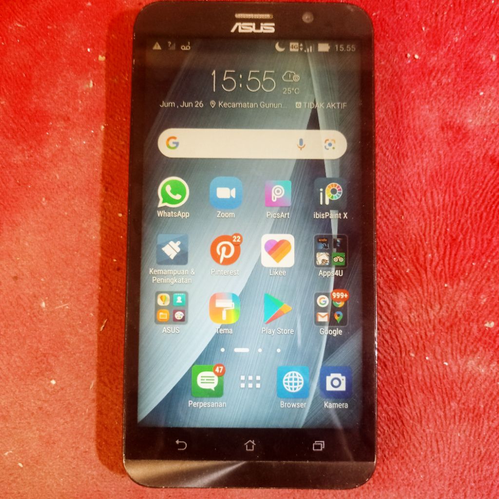 Asus Zenfone 2 Z00AD Ram 4GB internal 32GB Minus