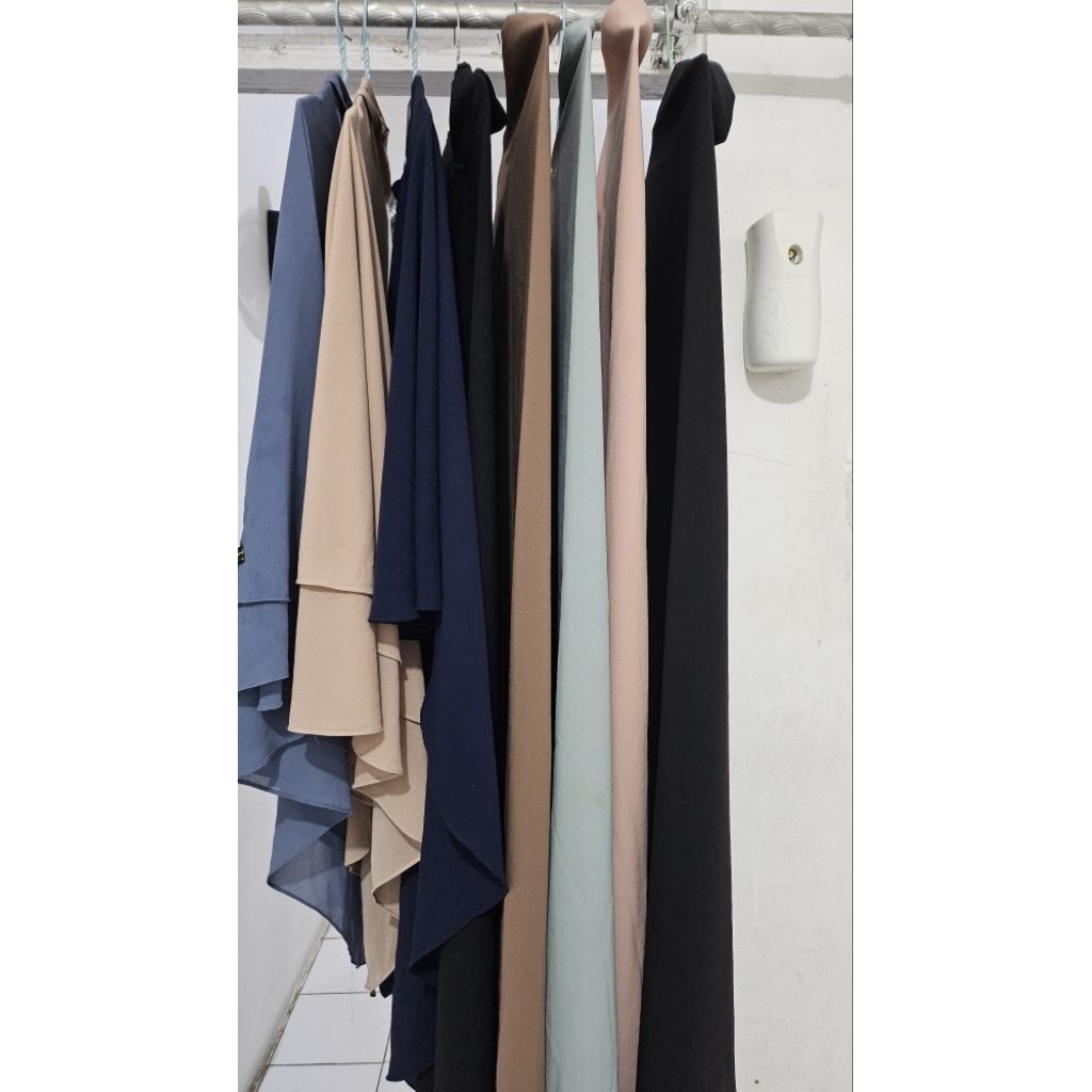 [Preloved] Hijab Princess Long FK Instant Antem - Black