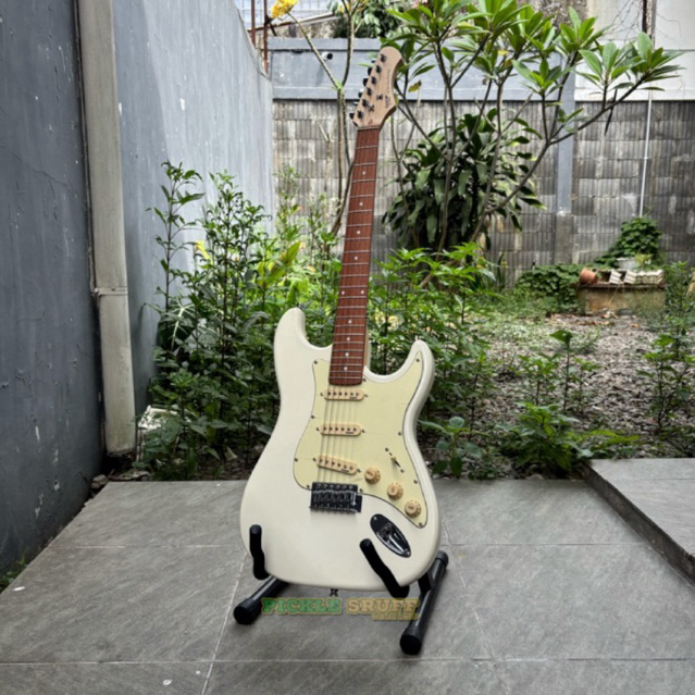 SQOE SEST200 GENESIS SERIES OLYMPIC WHITE | GITAR SQOE STRATOCASTER