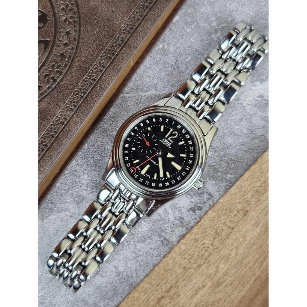 Oris Pointer Date Small Second 7476