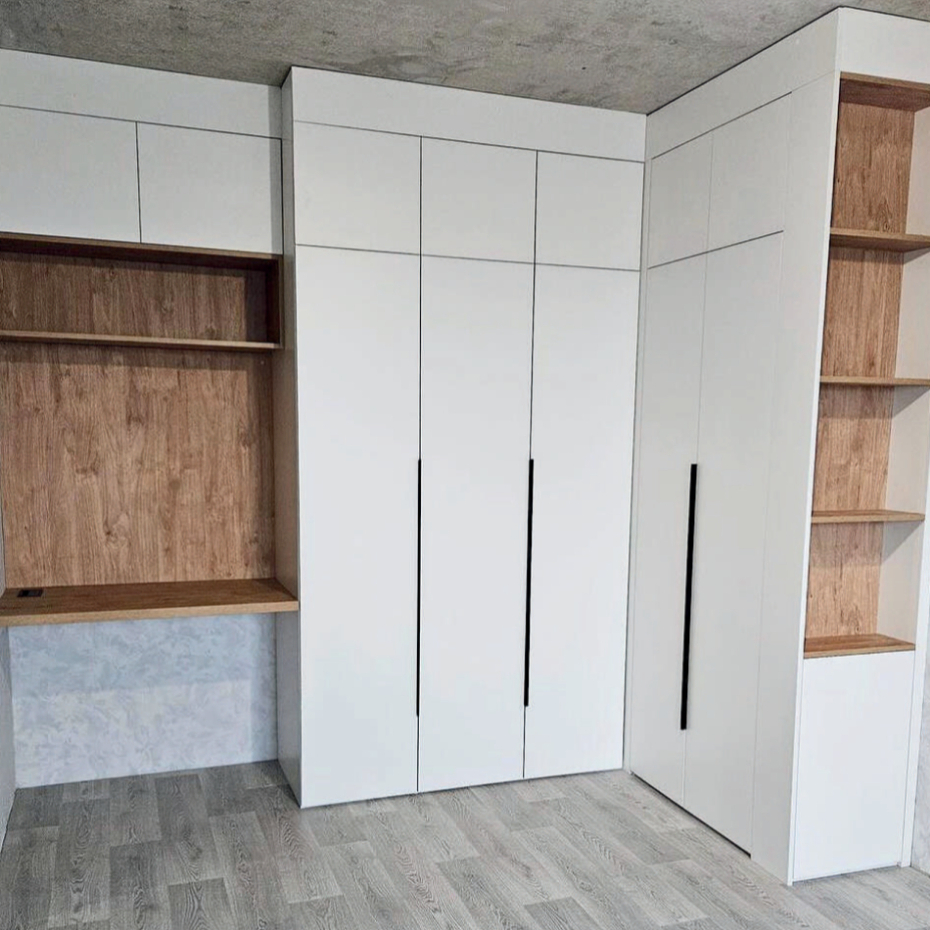 Lemari Custom untuk Area Kamar Tidur