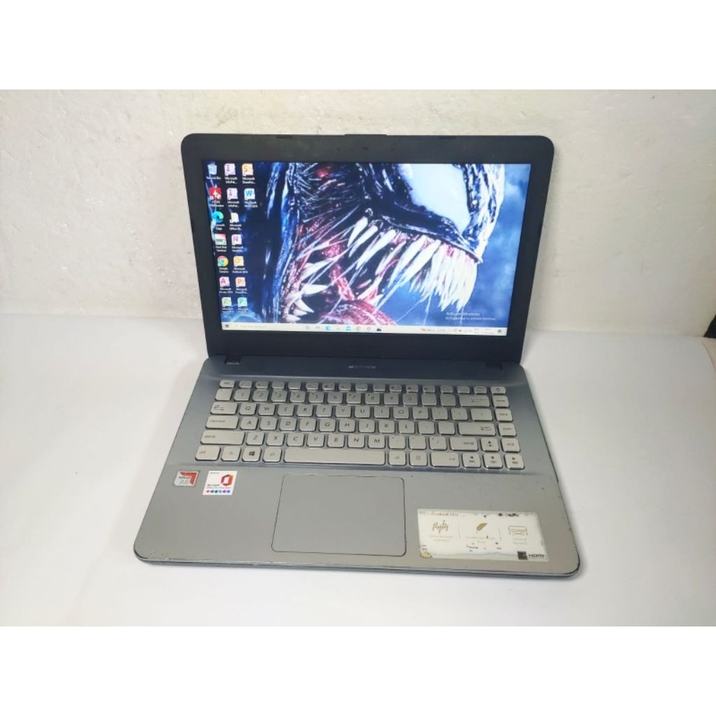 B864 Laptop Asus X441B AMD A6-9225 Ram 4GB hdd 1TB Siap pakai Diobrall