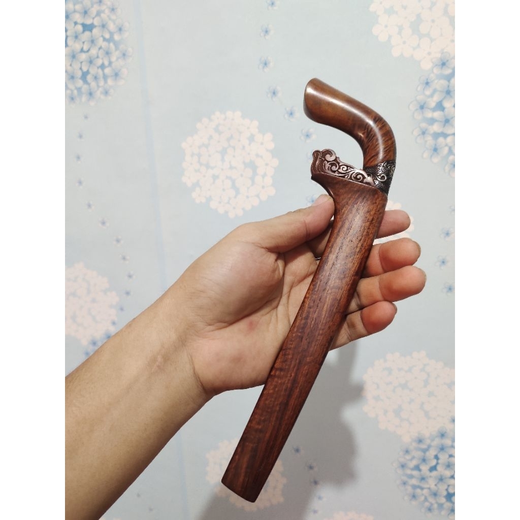 sopenir bugis kayu barik lacak gecong