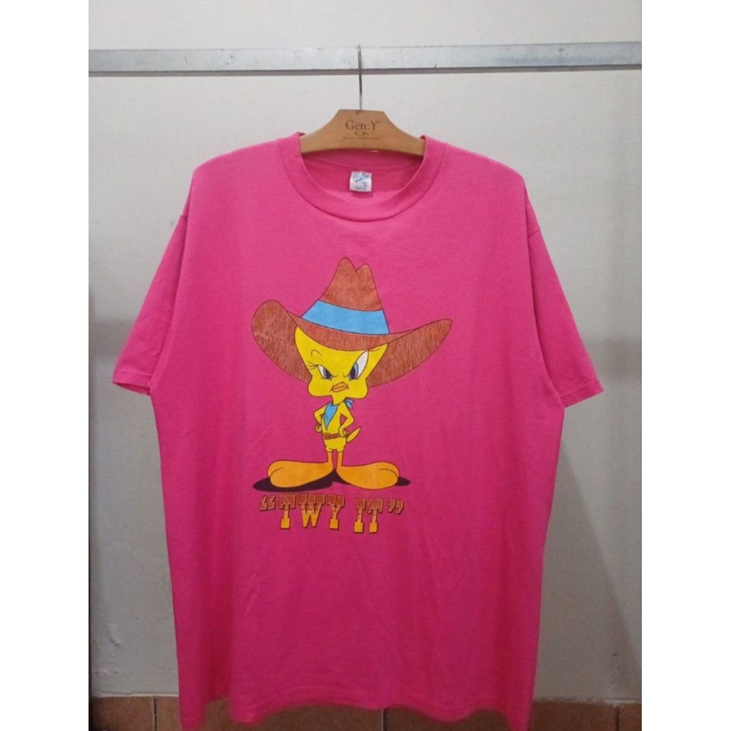 T-Shirt Vintage Tweety by velva Sheen