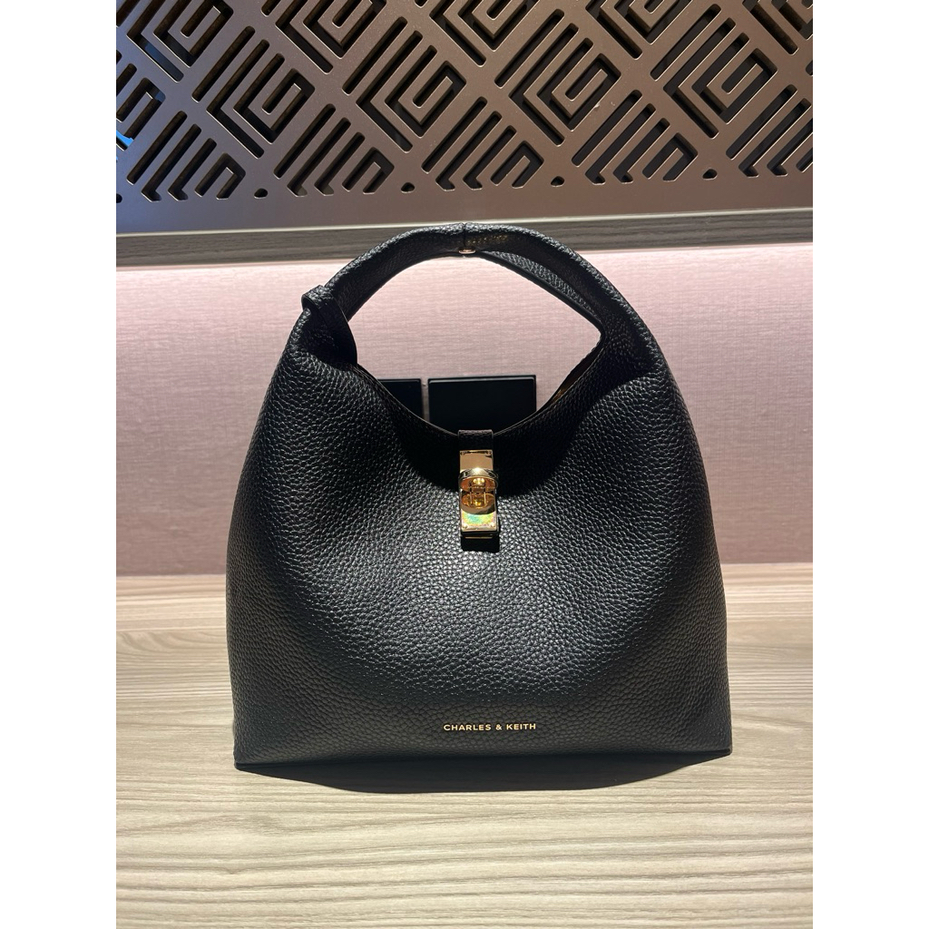 PL TAS CHARLES & KEITH ORIGINAL COUNTER ( LENGKAP BOX )