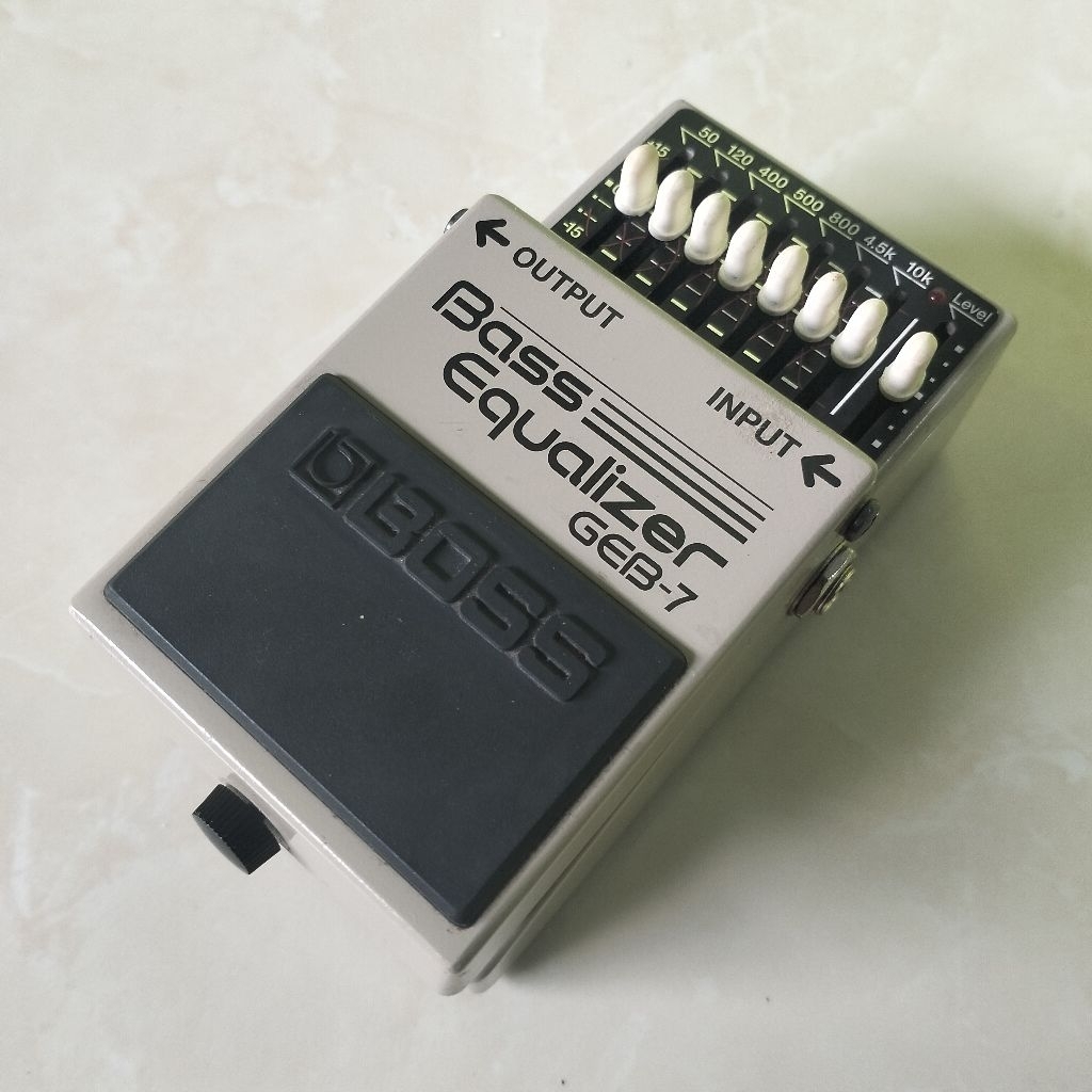 EFEK BASS BOSS GEB7 BASS EQUALIZER ( BOSS GEB 7 BASS EQUALIZER )
