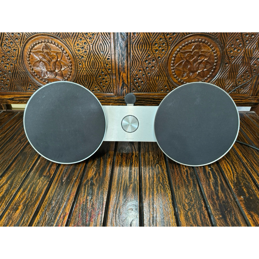 Speaker aktif Bang & Olufsen B&O Beosound 8