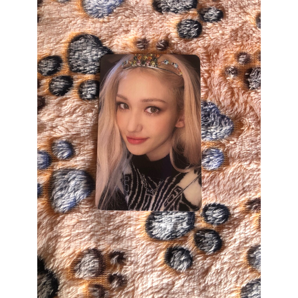 OFFICIAL PHOTOCARD SOMI XOXO CROWN