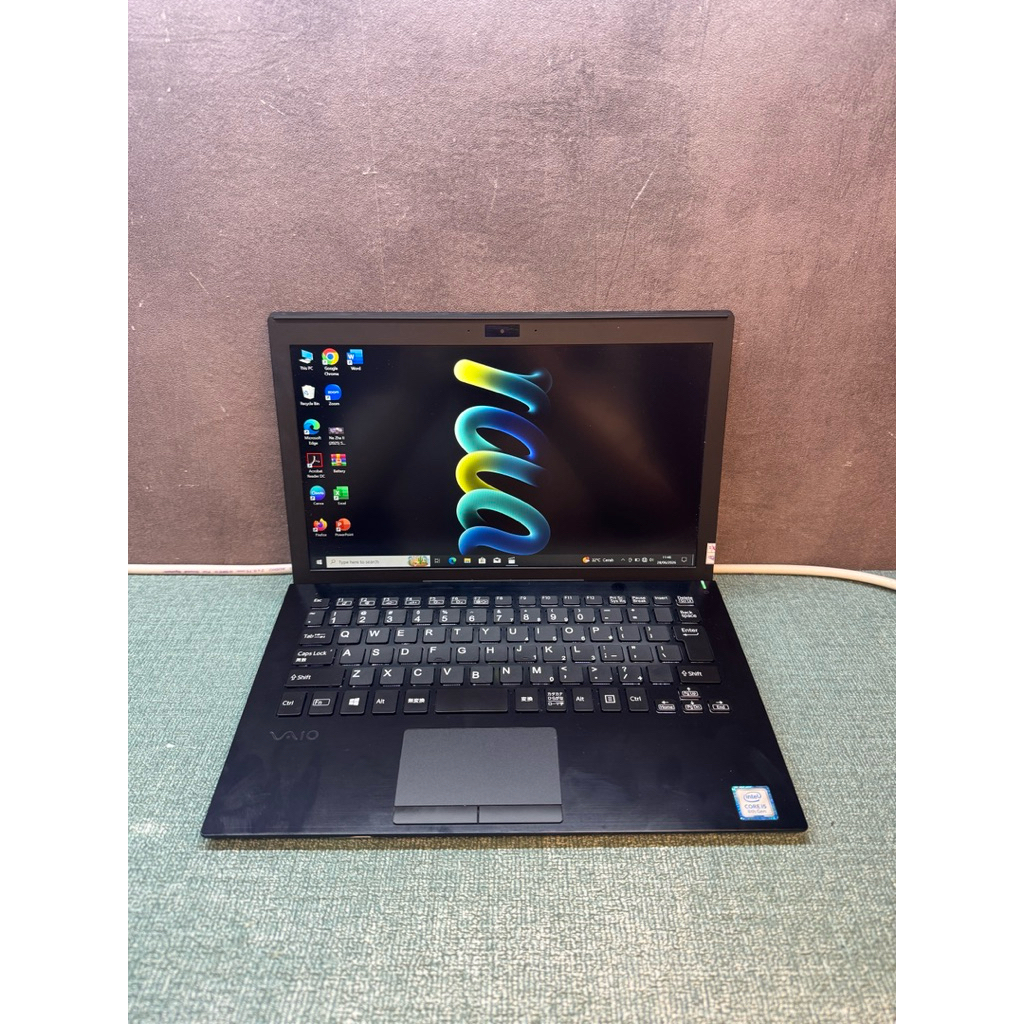 Laptop VAIO Intel Core i5 Gen 8 RAM 8GB SSD 128GB Layar 11" inch Body slim Second Grade a