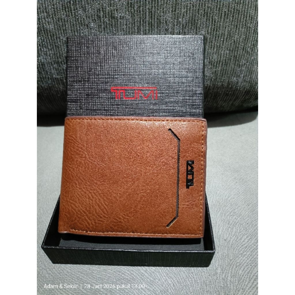 Dompet cowok TUMI