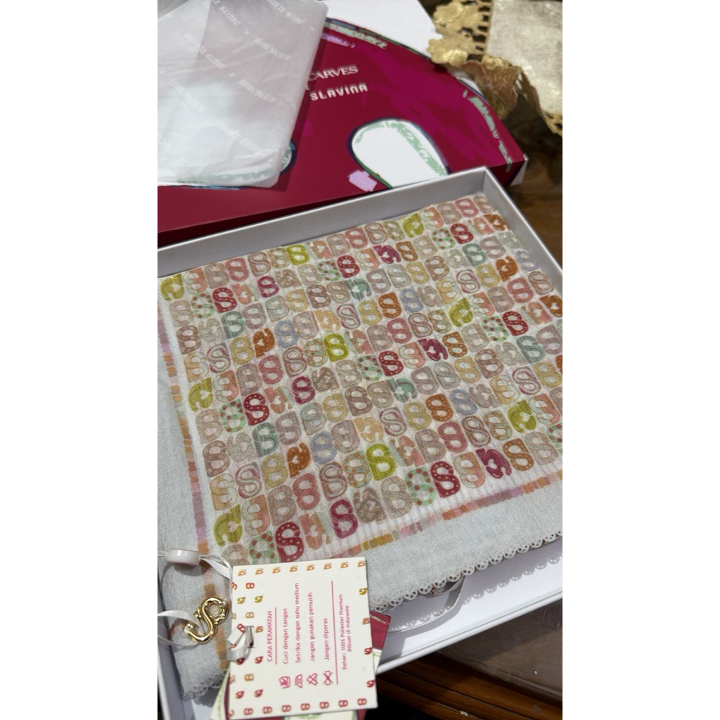 scarf True White buttonscarves x nagita