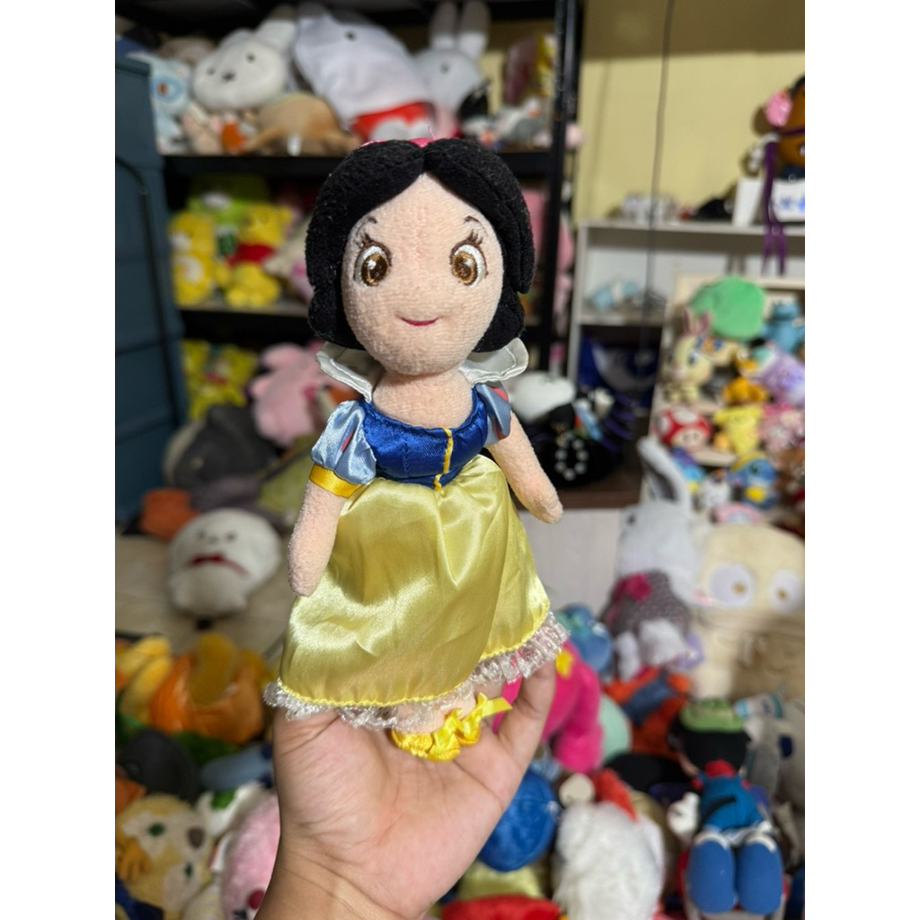 Boneka snow white
