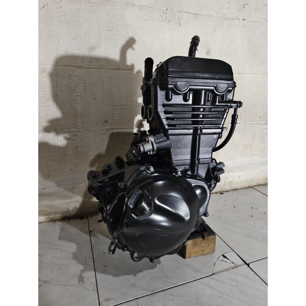 Mesin kawasaki ninja karbu R 250cc 2 selinder original copotan ninja Normal halus
