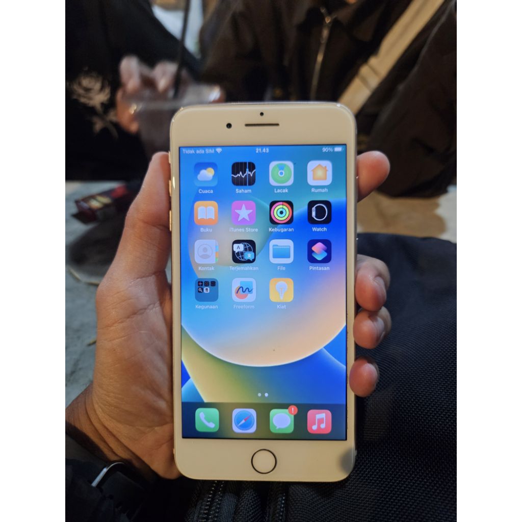 Apple Iphone 8 Plus 64 GB Inter Ada Minus Dikit Finger ON