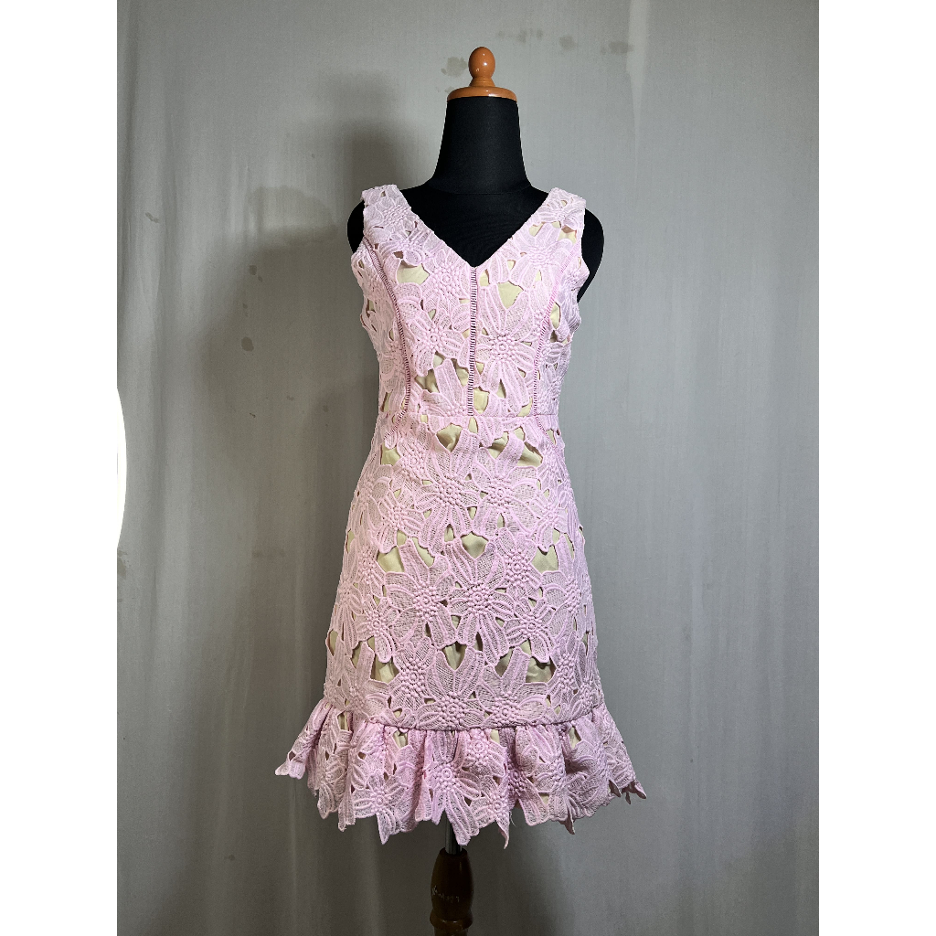 Gaun Terusan Tanpa Lengan Pink Muda Bahan Brokat Renda