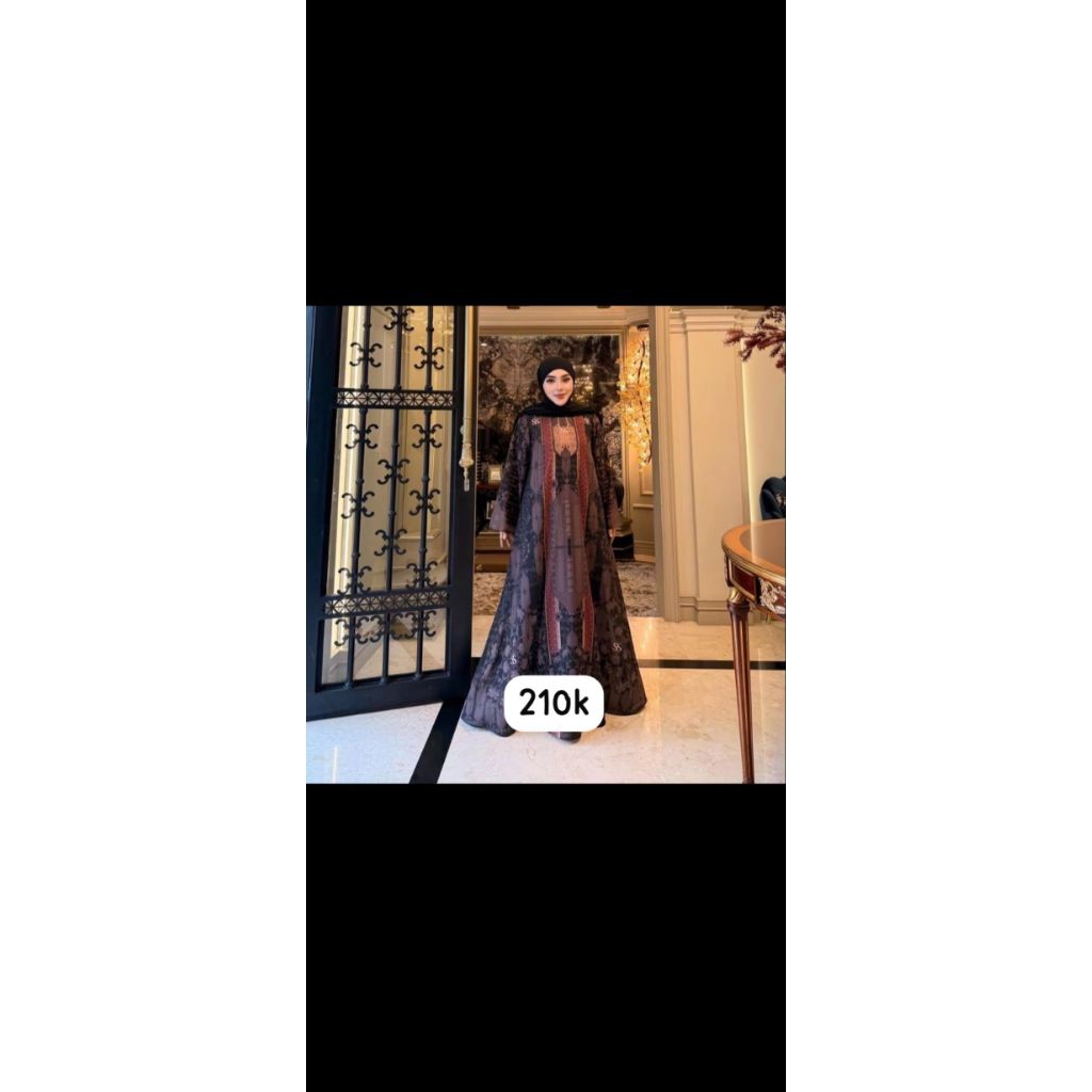 Dress print hitam Shella saukia