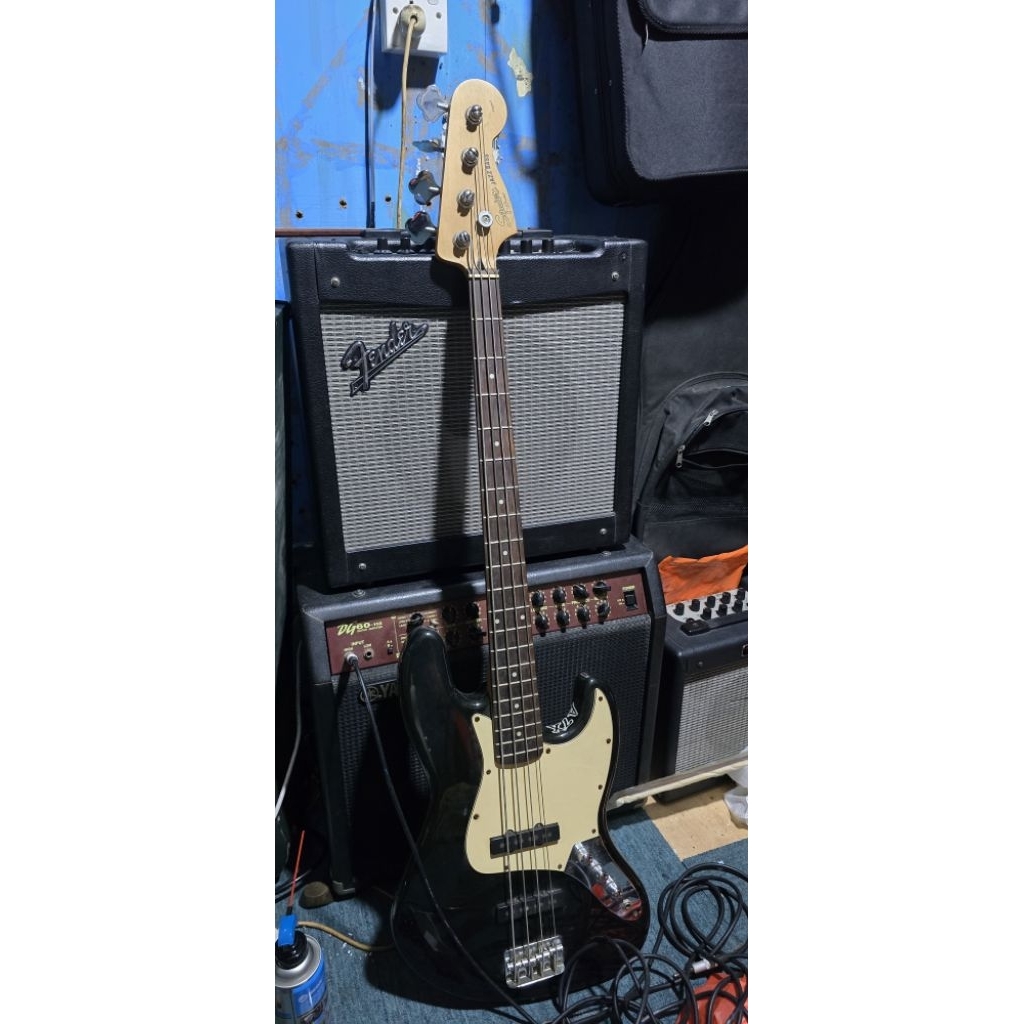 bass jazzbass squier standard series