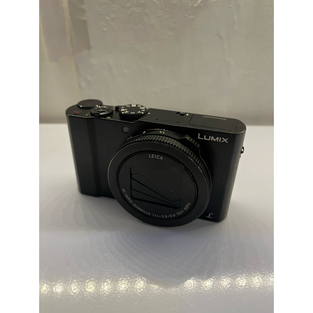 LUMIX DMC - LX10