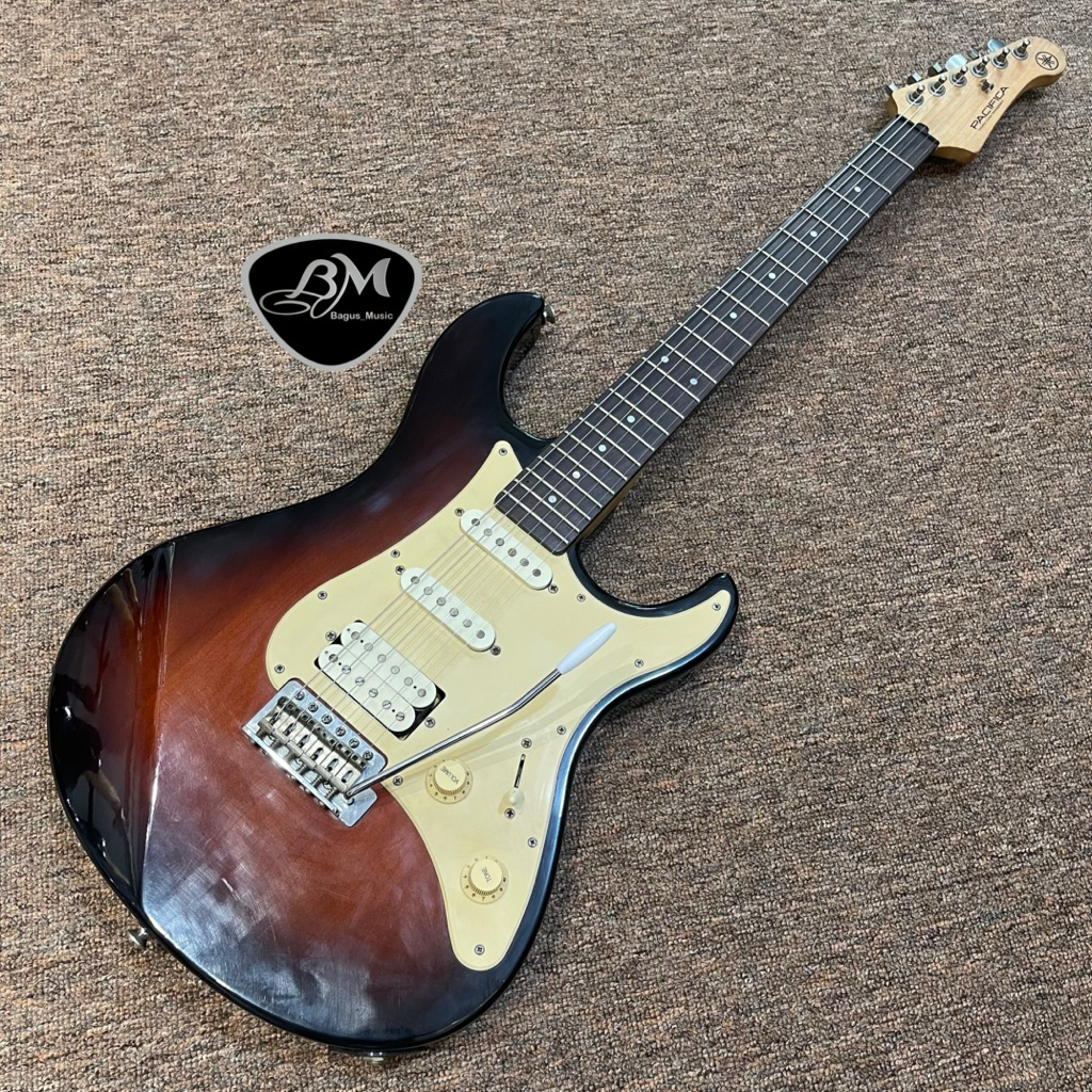 Gitar Yamaha Pacifica 112j ovs