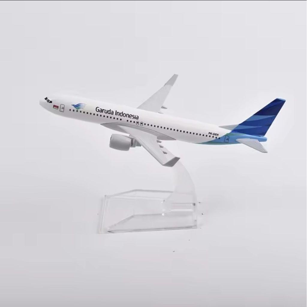 16CM GARUDA INDONESIA B737 / 737 MINIATUR PESAWAT DIECAST BESI METAL PAJANGAN DISPLAY