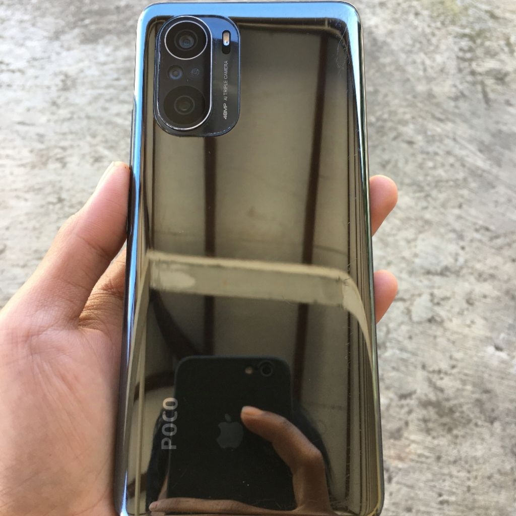 Smartphone poco f3 8/256 matot