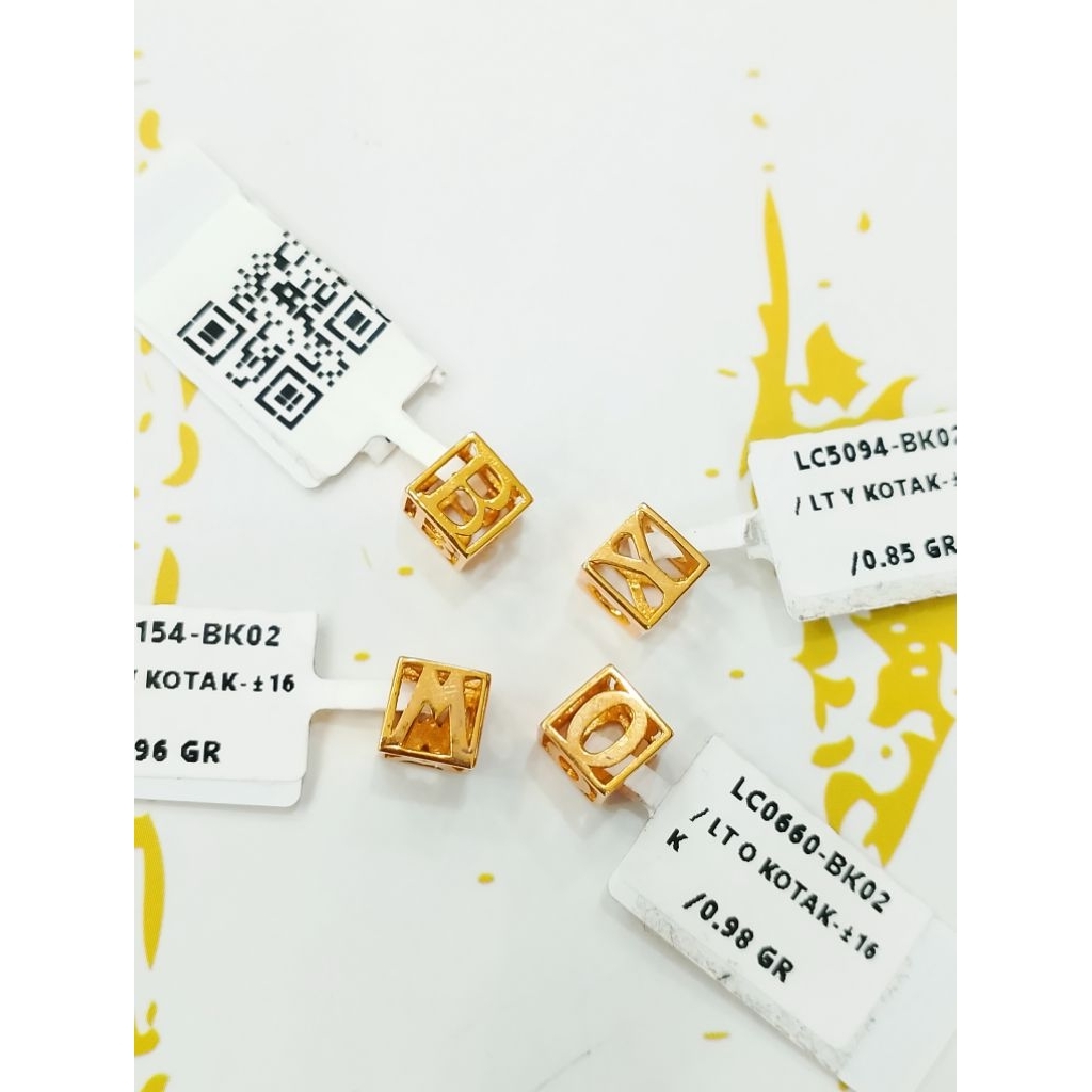 Liontin Kotak Huruf 16k